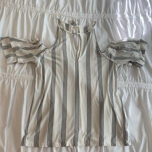 American eagle size extra small shirt